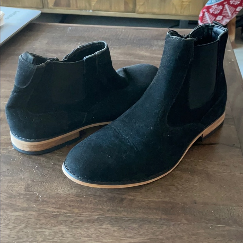 Mens Chelsea Black Suede Boots